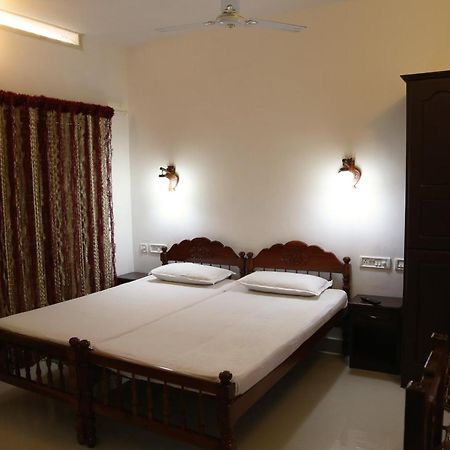 Sangeeth Beach Resort โกวาลัม ภายนอก รูปภาพ